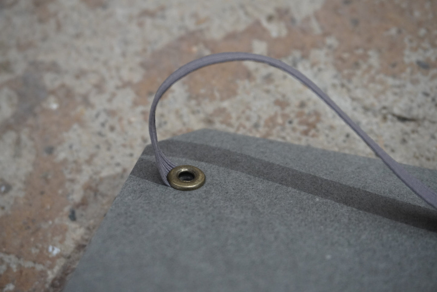 RUBBER BAND DOUBLE RING NOTE(ROUGE)