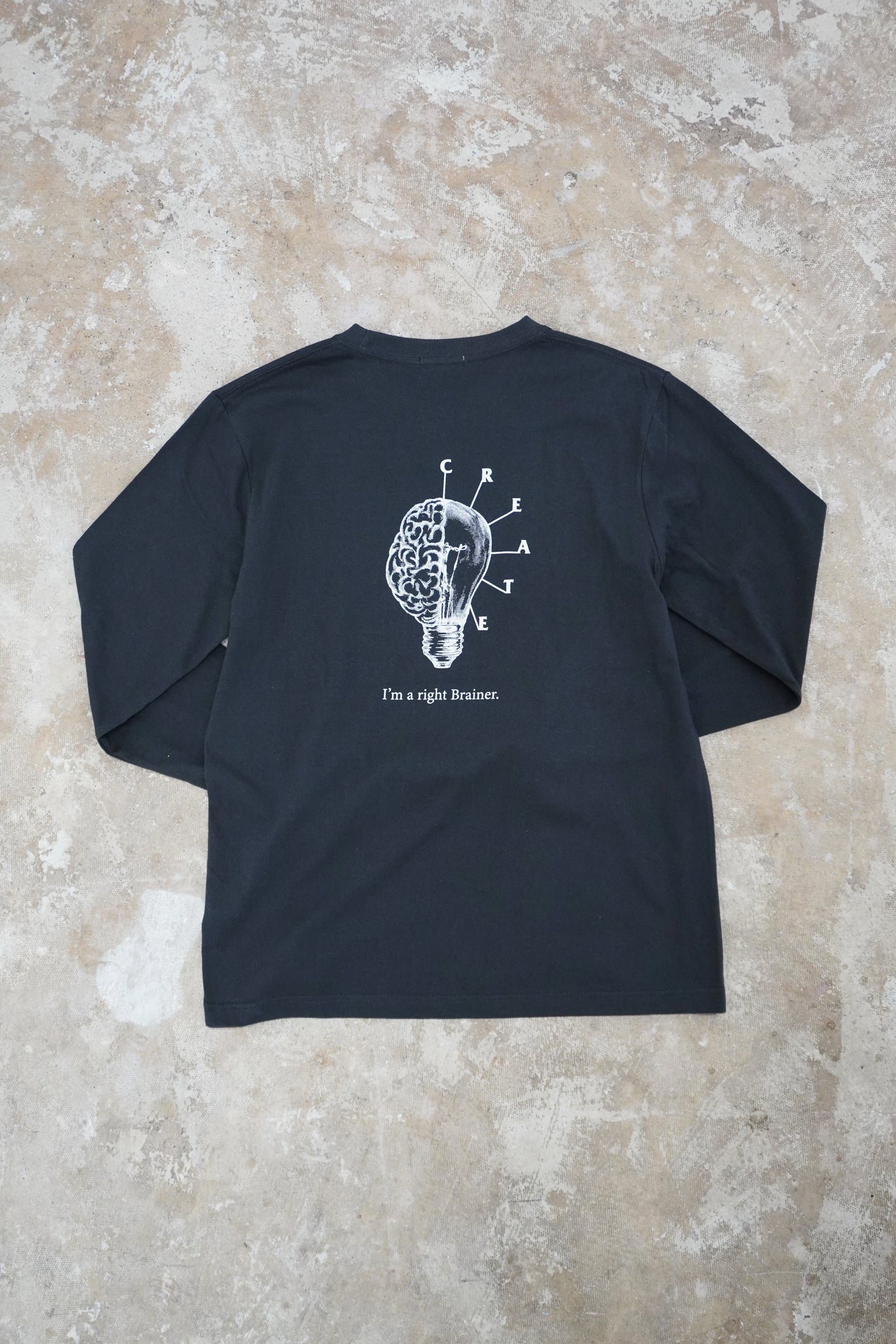 RIGHT BRAINER PRINT L/S Tee(SUMI BLACK)